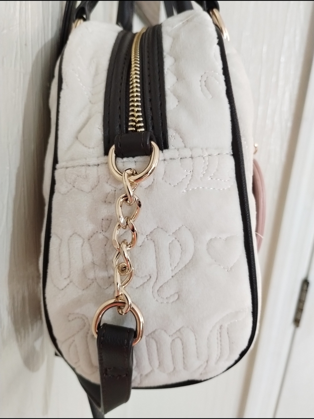 Juicy Couture Velvet Cream Quilted Monogram Satchel Bag. Final Price - Picture 6 of 12
